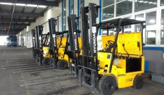 <b>2号站登陆首地戴斯泰宁花园叉车出租</b>